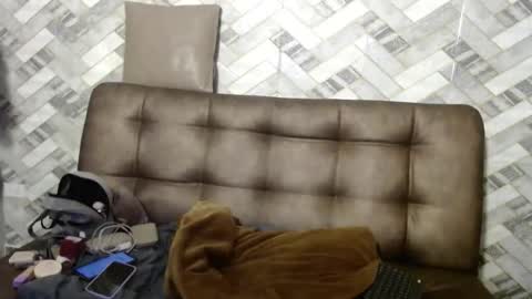 Valen  online show from 21, 2, 2026