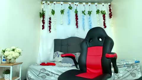 valentina_y_sneiderr online show from 21, 7, 2026