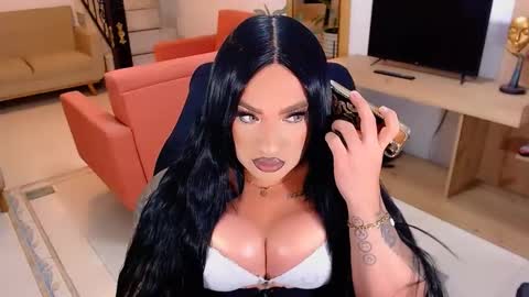 Snapshot of valentinaxqueen chatting on 22, 11, 2025 online show from 22, 11, 2025