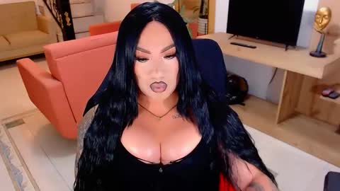 Snapshot of valentinaxqueen chatting on 26, 11, 2025 online show from 26, 11, 2025