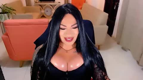 Snapshot of valentinaxqueen chatting on 29, 11, 2025 online show from 29, 11, 2025