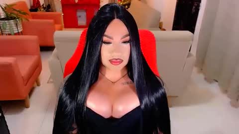 Snapshot of valentinaxqueen chatting on 2, 12, 2025 online show from 2, 12, 2025