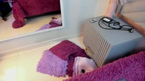 Mia  online show from 28, 2, 2026