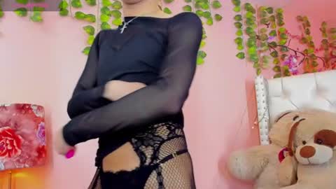 valentinee_xo online show from 12, 6, 2026