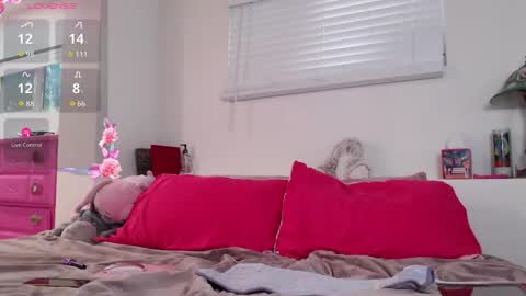 Snapshot of valentinesantos chatting on 28, 4, 2026 Valentine online show from 28, 4, 2026