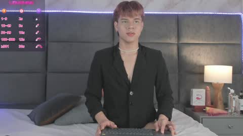 valentino moon online show from 17, 12, 2024