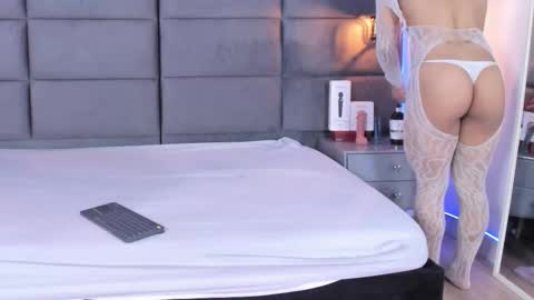 valentino moon online show from 16, 9, 2025