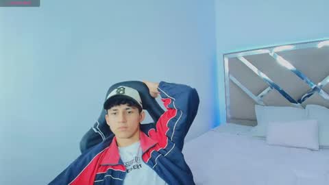 Snapshot of valentino_rey chatting on 16, 4, 2026 valentino_rey online show from 16, 4, 2026