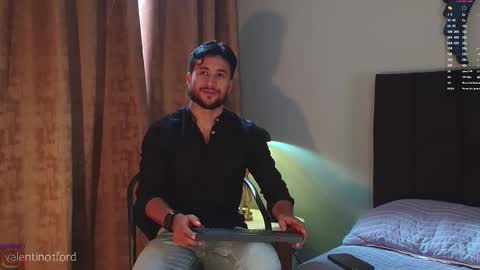 Valentino online show from 10, 9, 2025