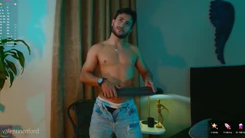 Valentino online show from 29, 9, 2025