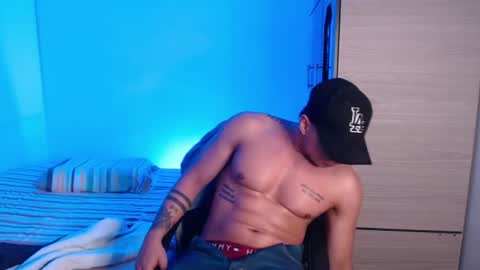 Snapshot of valentinosex_1 chatting on 3, 8, 2026 VALENTINO online show from 3, 8, 2026