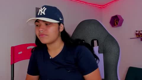 valeri_harpers4 online show from 1, 10, 2025