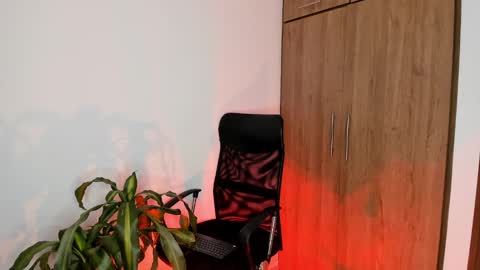 Snapshot of valeria_lewiis chatting on 25, 12, 2024 Valeria lewiis joness online show from 25, 12, 2024