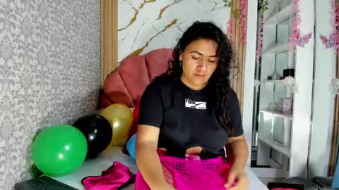 Costume lover online show from 16, 4, 2026