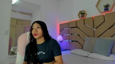 Snapshot of valeria_usuga chatting on 2, 5, 2026 valeria_usuga online show from 2, 5, 2026