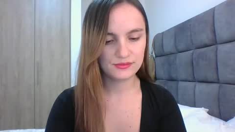 valeriafrannco online show from 18, 2, 2025