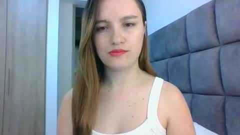 valeriafrannco online show from 26, 2, 2025