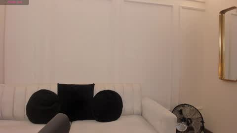 Snapshot of valeriaroldanx chatting on 20, 6, 2026 Valeria online show from 20, 6, 2026