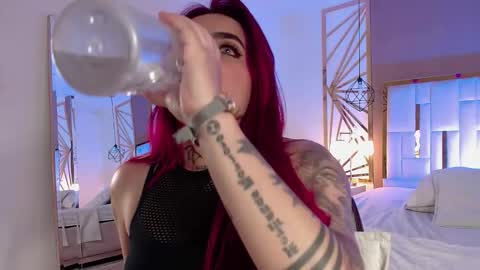 Snapshot of valerie__miller_ chatting on 23, 11, 2025 Valerie online show from 23, 11, 2025