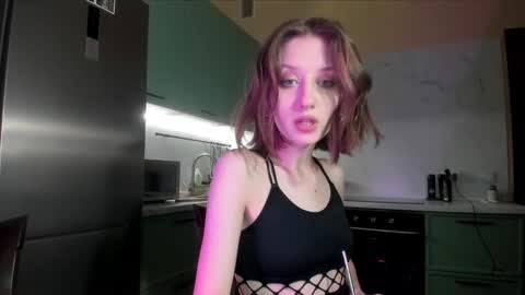 Kristi moony online show from 18, 2, 2025