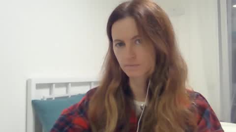 Snapshot of valerie_rose777 chatting on 10, 10, 2025 valerie_rose777 online show from 10, 10, 2025