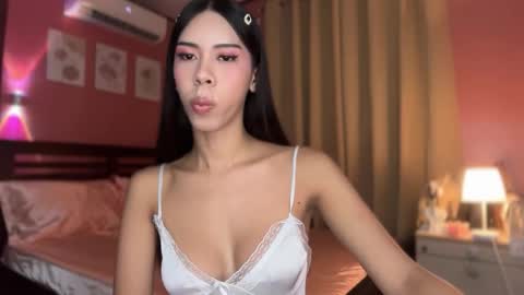 Snapshot of valerieriches chatting on 6, 11, 2025 Valerie online show from 6, 11, 2025