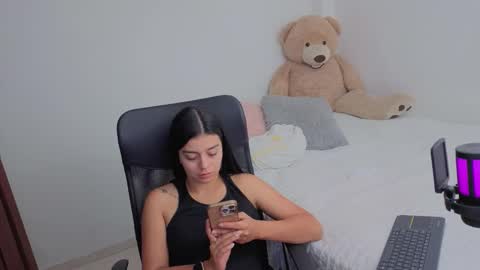 Juli C online show from 4, 2, 2026