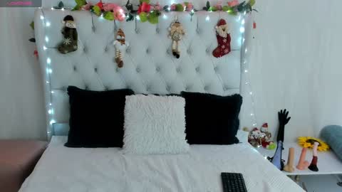Snapshot of valerik_cano chatting on 28, 12, 2024 valeria111111 online show from 28, 12, 2024