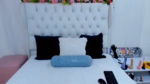 Snapshot of valerik_cano chatting on 1, 2, 2025 valeria111111 online show from 1, 2, 2025