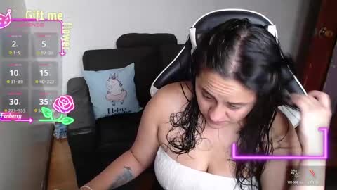 ValeriaMayerss online show from 5, 4, 2026