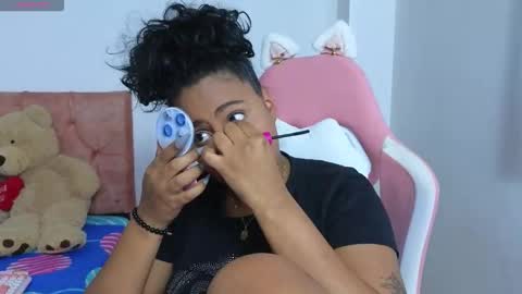 Snapshot of valerylovexxx chatting on 28, 10, 2025 valerylovexxx online show from 28, 10, 2025