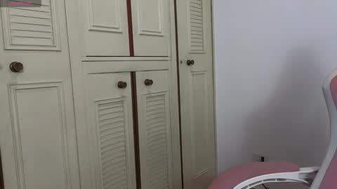 Snapshot of valerylovexxx chatting on 31, 10, 2025 valerylovexxx online show from 31, 10, 2025