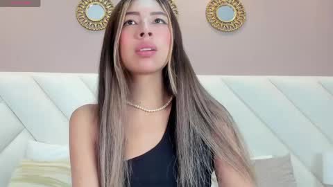 Snapshot of valeygomez chatting on 15, 4, 2026 Valey online show from 15, 4, 2026