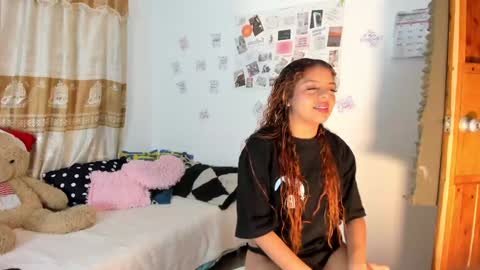 VALIENTE  online show from 31, 1, 2025