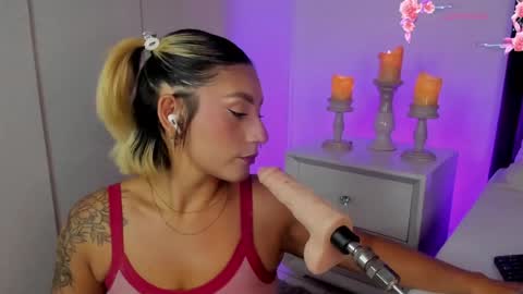Snapshot of valka_doll chatting on 20, 5, 2026 valka_doll online show from 20, 5, 2026