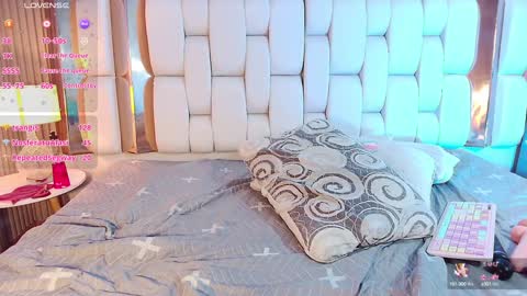 Valkiria moore  online show from 21, 1, 2025