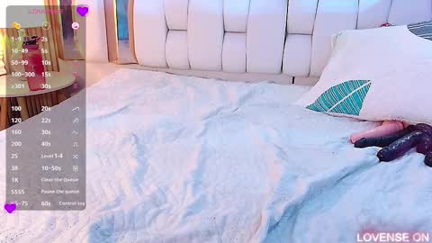 Valkiria moore  online show from 10, 3, 2025