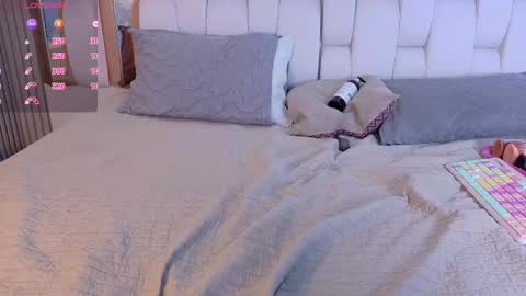 Valkiria moore  online show from 17, 9, 2025