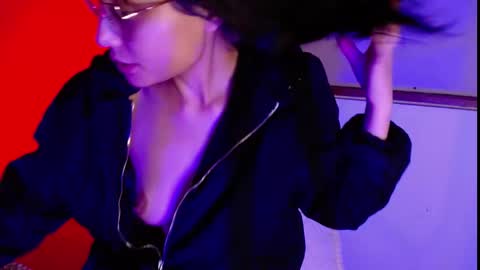 valkiry_ online show from 17, 11, 2025