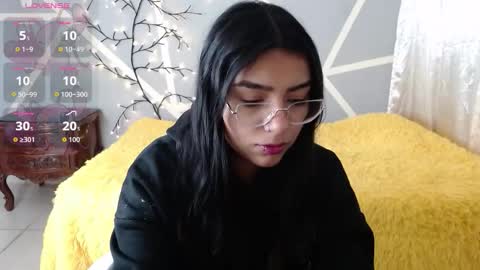 Snapshot of valkydoll chatting on 4, 12, 2025 valkydoll online show from 4, 12, 2025