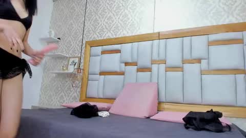 Snapshot of vallolet_01 chatting on 9, 9, 2025 vallolet online show from 9, 9, 2025
