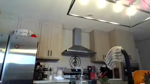 Val Venus online show from 4, 2, 2026