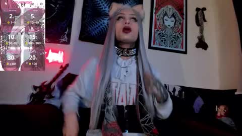 david guzman i model independenthelp me with a thumbs up online show from 23, 3, 2026