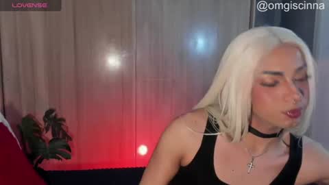 Snapshot of vampy__cinna chatting on 9, 7, 2026 Cinnamon online show from 9, 7, 2026