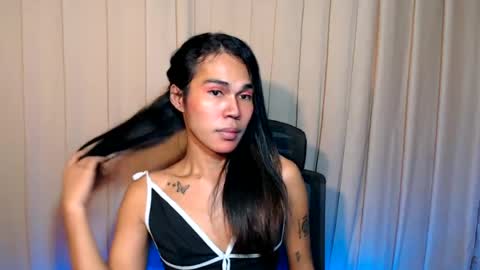vampy_ebony_laxine online show from 14, 6, 2026