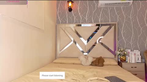 Snapshot of vanessa_guzman1 chatting on 23, 10, 2025 online show from 23, 10, 2025