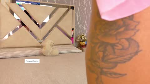 Snapshot of vanessa_guzman1 chatting on 9, 1, 2026 online show from 9, 1, 2026