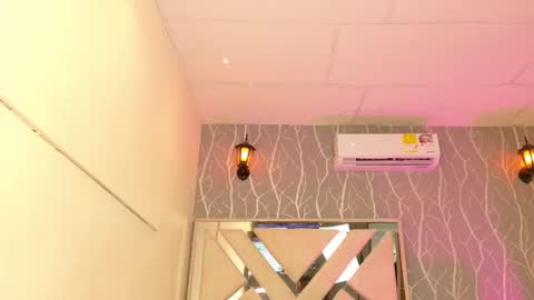 Snapshot of vanessa_guzman1 chatting on 10, 1, 2026 online show from 10, 1, 2026