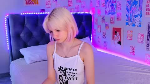 Snapshot of vanessaaustin chatting on 4, 4, 2026 Vanessa online show from 4, 4, 2026