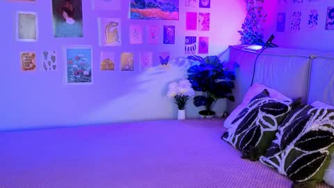 Snapshot of vanessaaustin chatting on 6, 4, 2026 Vanessa online show from 6, 4, 2026